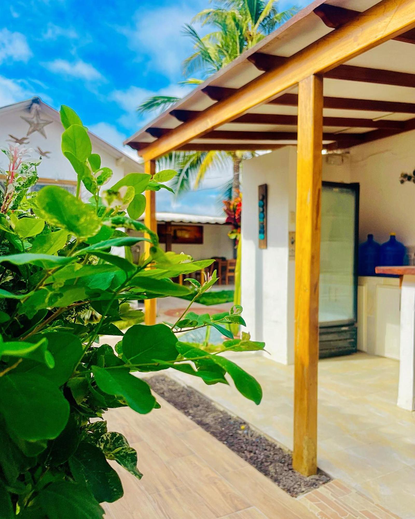 Hotel Coral Blanco With High Speed Internet Starlink And Galapagos Tour Operator Puerto Villamil Ngoại thất bức ảnh