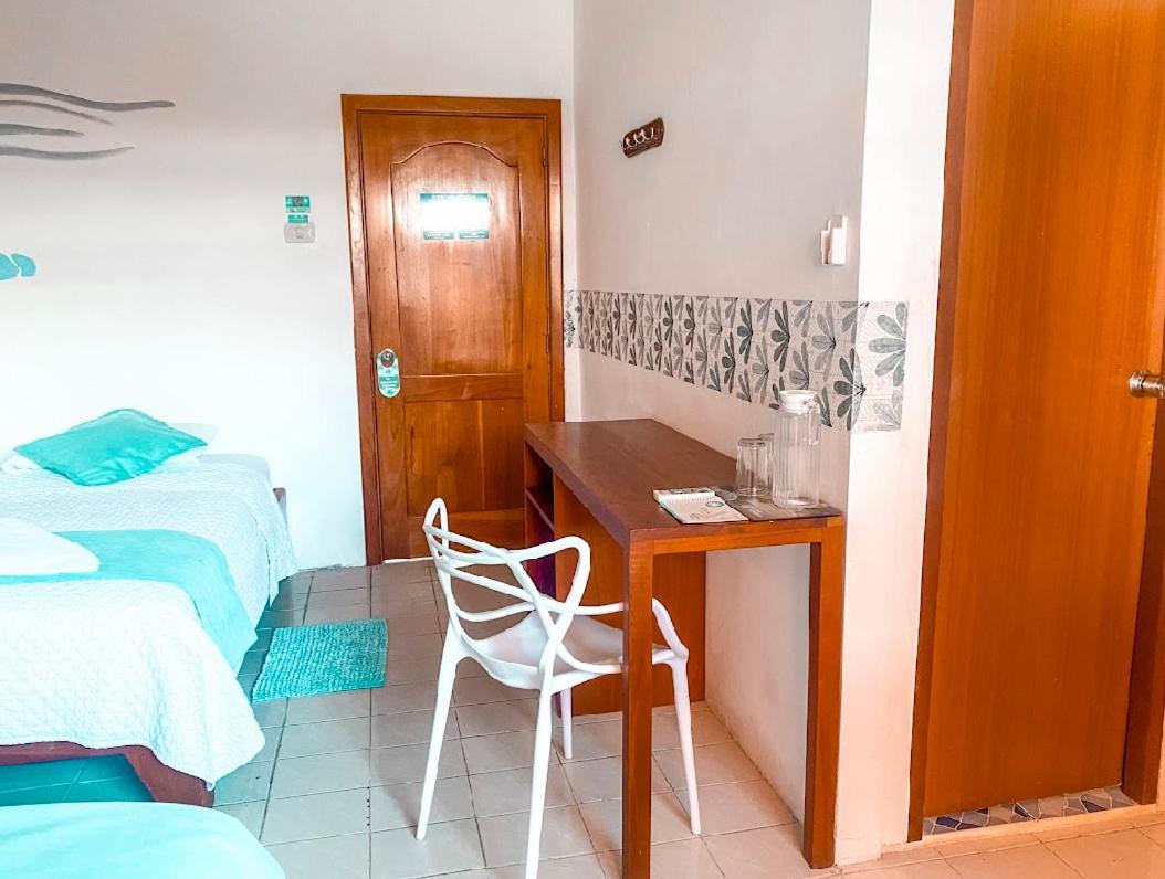 Hotel Coral Blanco With High Speed Internet Starlink And Galapagos Tour Operator Puerto Villamil Ngoại thất bức ảnh